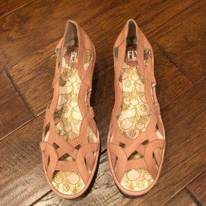 Fly London sandals🌸